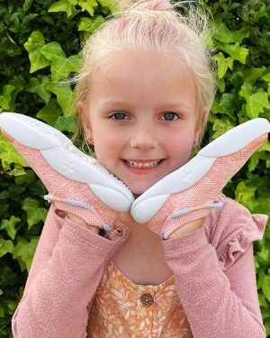 Dubs Universe Girl With Shoes Dubs Universe recognised for its manufacturing at StartUp Awards