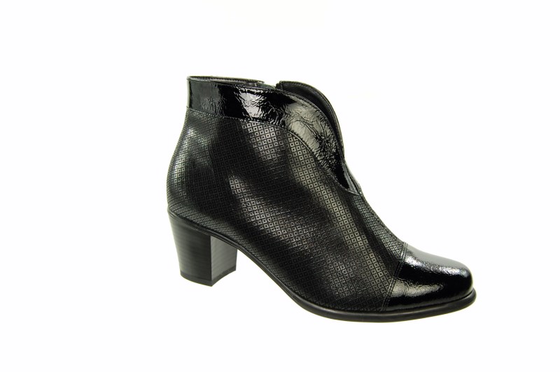 January Footwear Focus Road Test – Ankle boot by Alpina